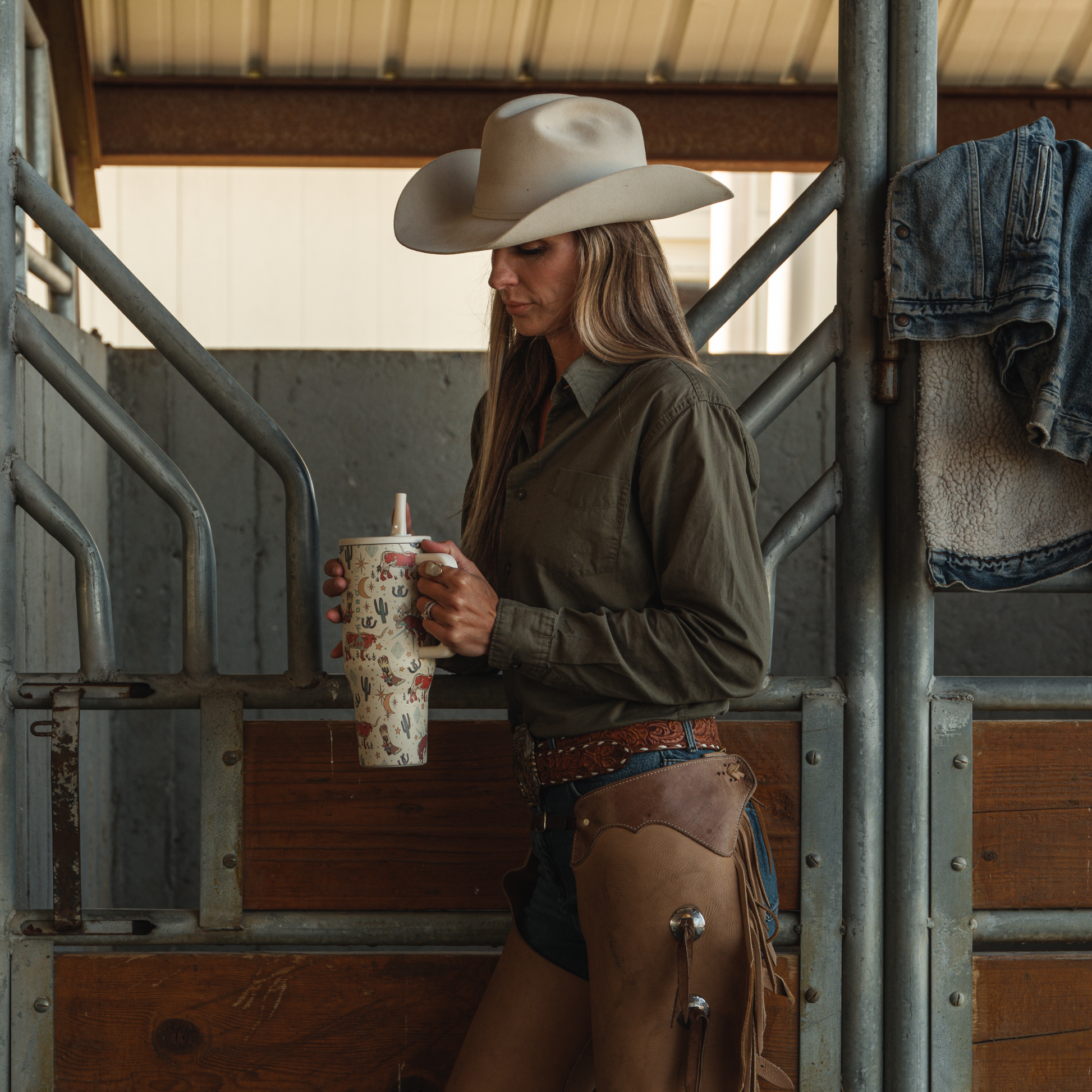 rodeo-32oz-946ml-g0 TRVL32-Rodeo-6-WPI.png